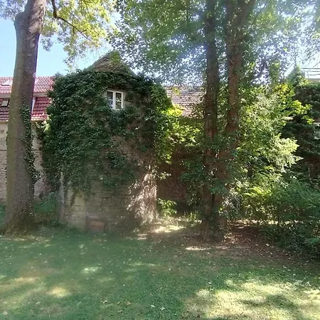Apartment Idyllisches Wohnen An Der Stadtmauer Mit Turm - Einzigartig In Sw