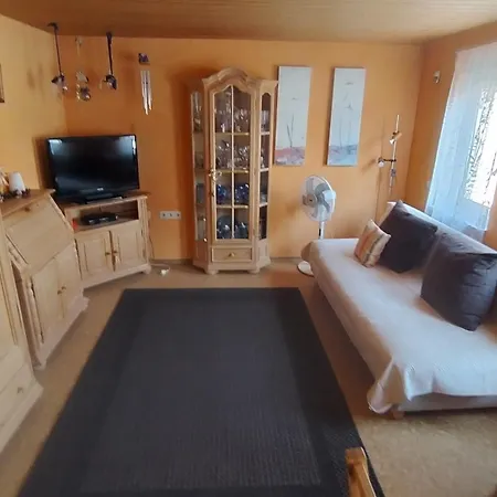 Apartment Idyllisches Wohnen An Der Stadtmauer Mit Turm - Einzigartig In Sw Schweinfurt